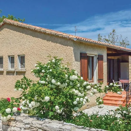 בית נופש Holiday Avenue Des Plantiers - 01 Céreste